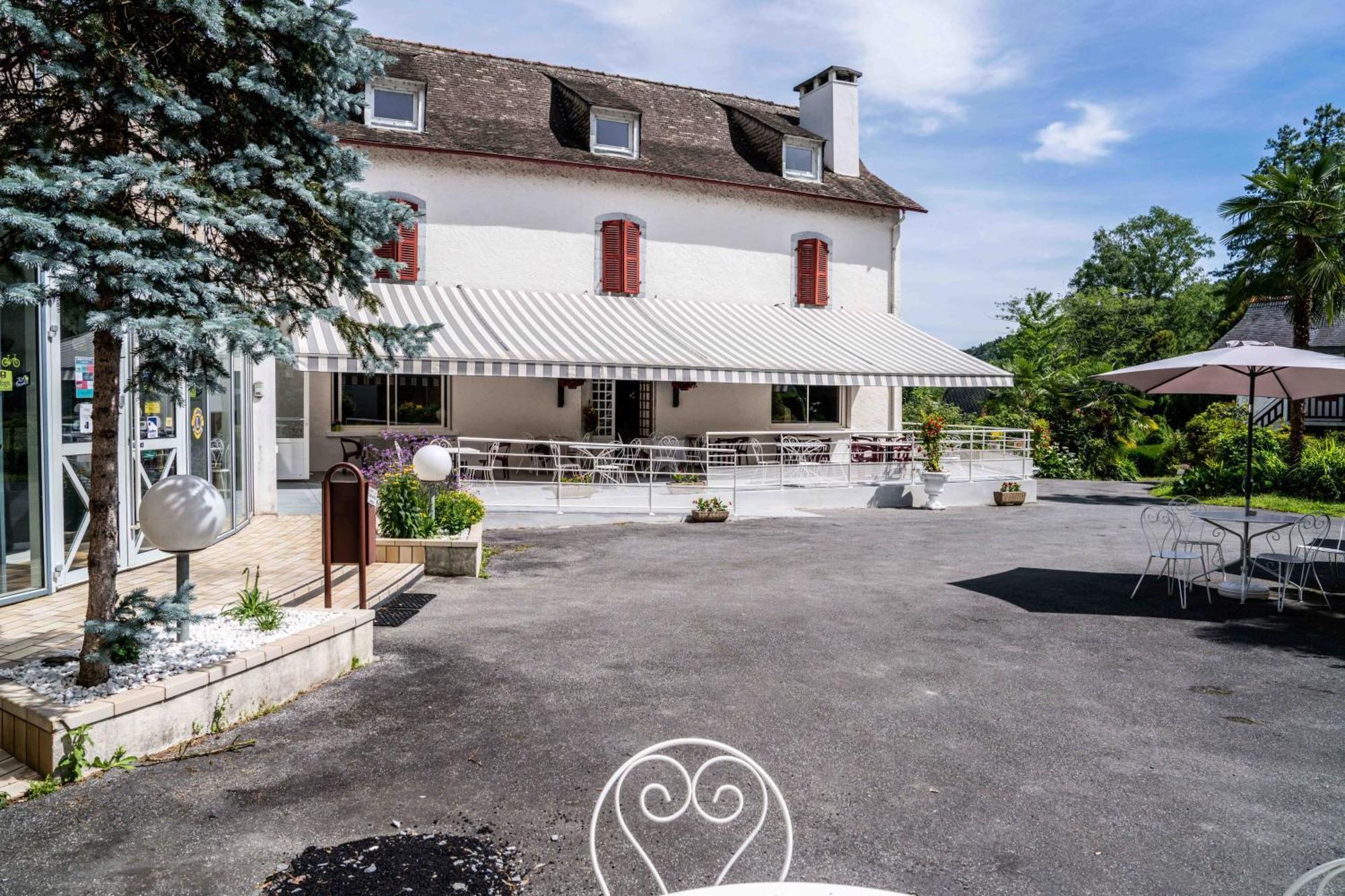 Hotel Logis Le Vieux Logis Lestelle-Bétharram Zewnętrze zdjęcie